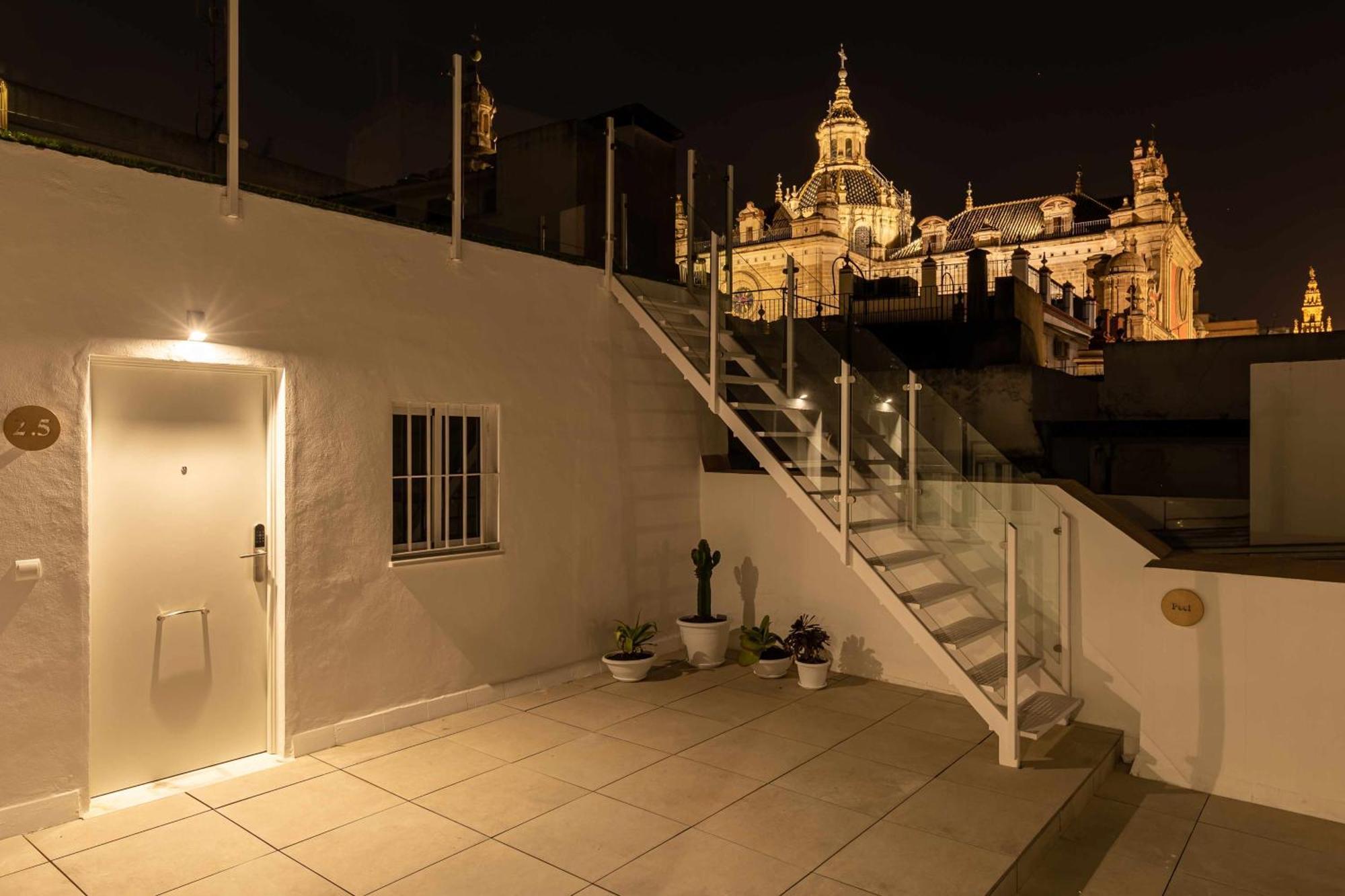 Isg Apartments Cuna Seville Ngoại thất bức ảnh